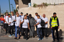 بالفيديو: شبان من يافا ينطلقون سيراً على الأقدام إلى القدس في مبادرة نصرة للأقصى المبارك